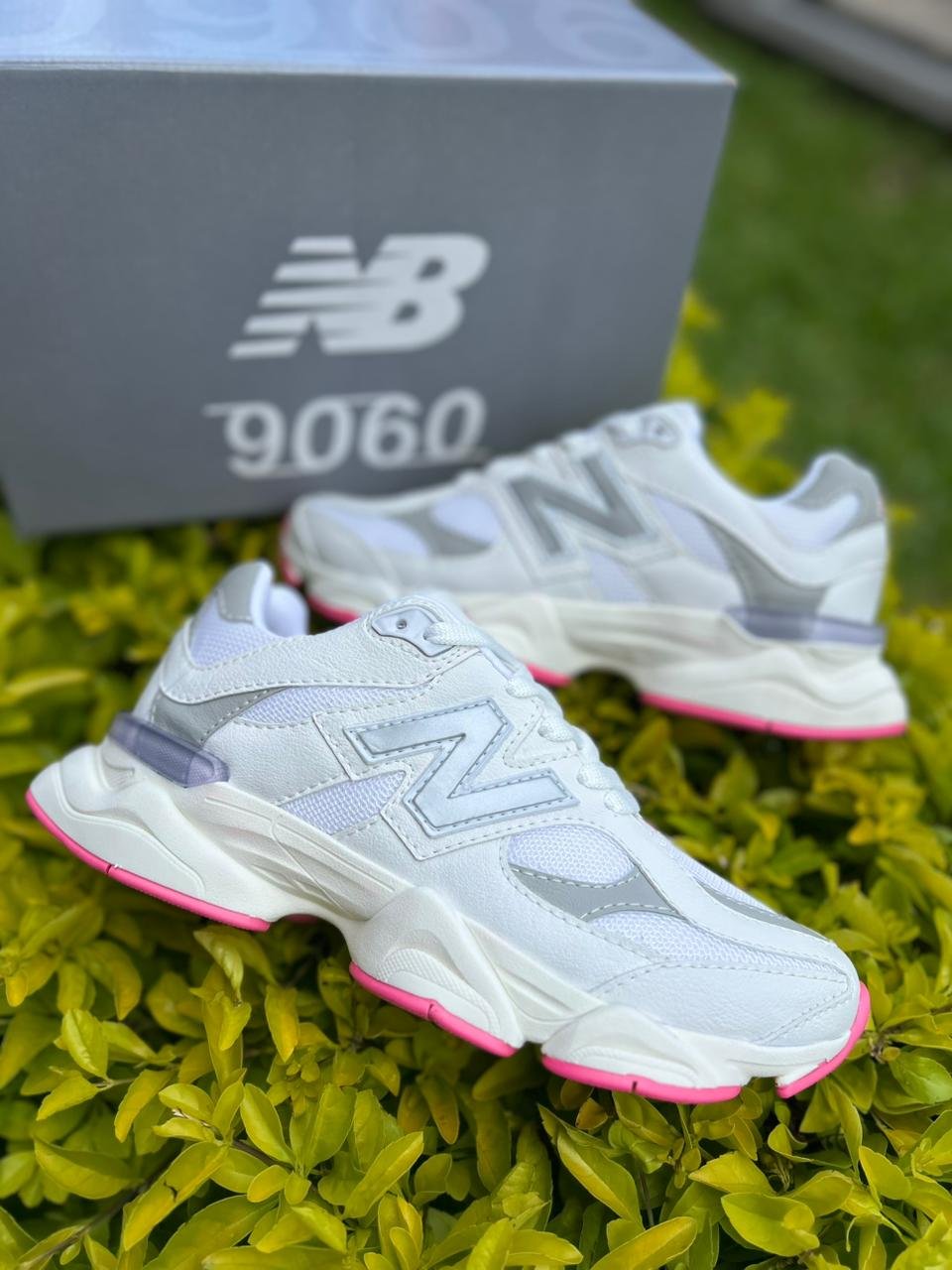 New Balance 9060 Blanca Celeste